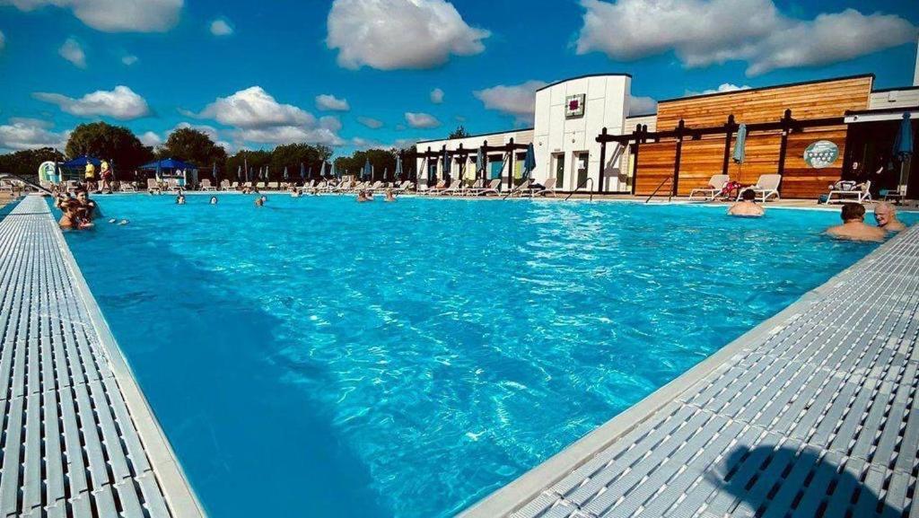 ホテル Luamar Holidays- Tattershall Lakes - Lancaster Crescent エクステリア 写真